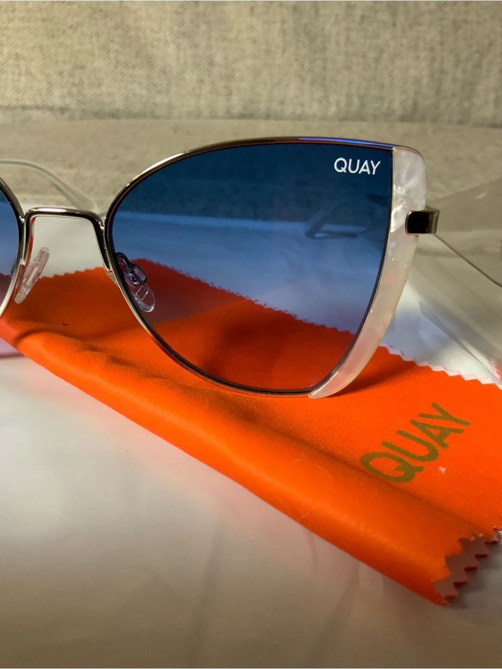Quay Australia Clear Frame Sunglasses with Blue-to-Red Gradient Lenses